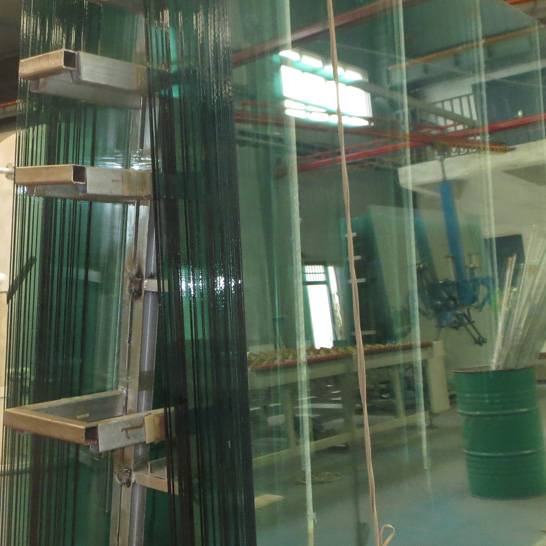 LAMINATED GLASS