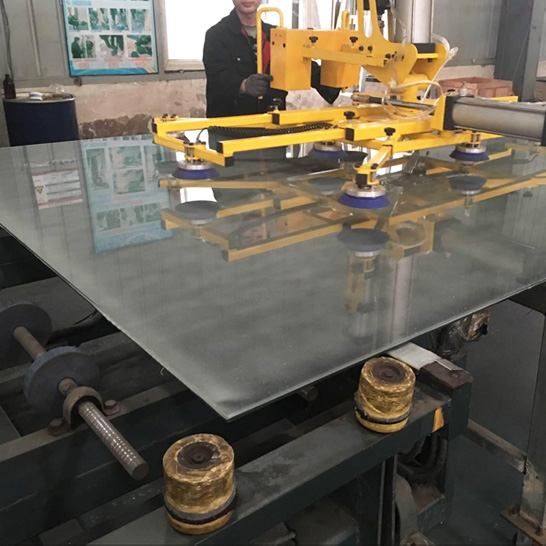 LAMINATED GLASS